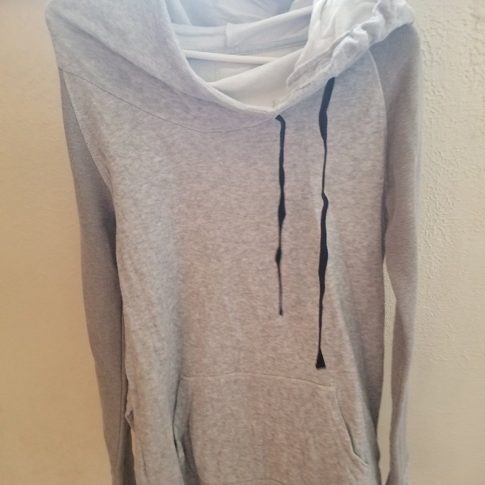 Womens Medium Oneill Sweatshirt